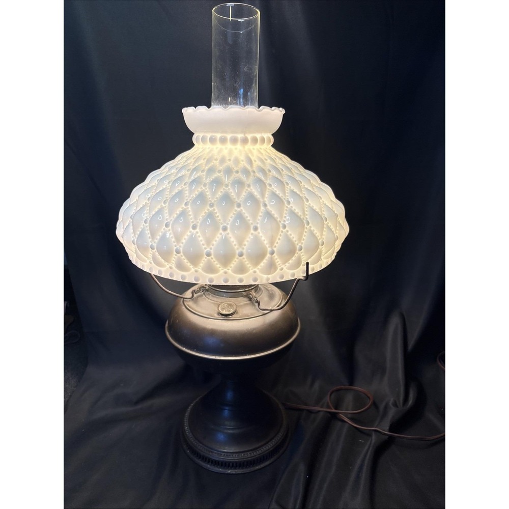 Vintage Diamond Quilted White Milk Glass Rayo Hurricane Lamp 20 In Brass Tested